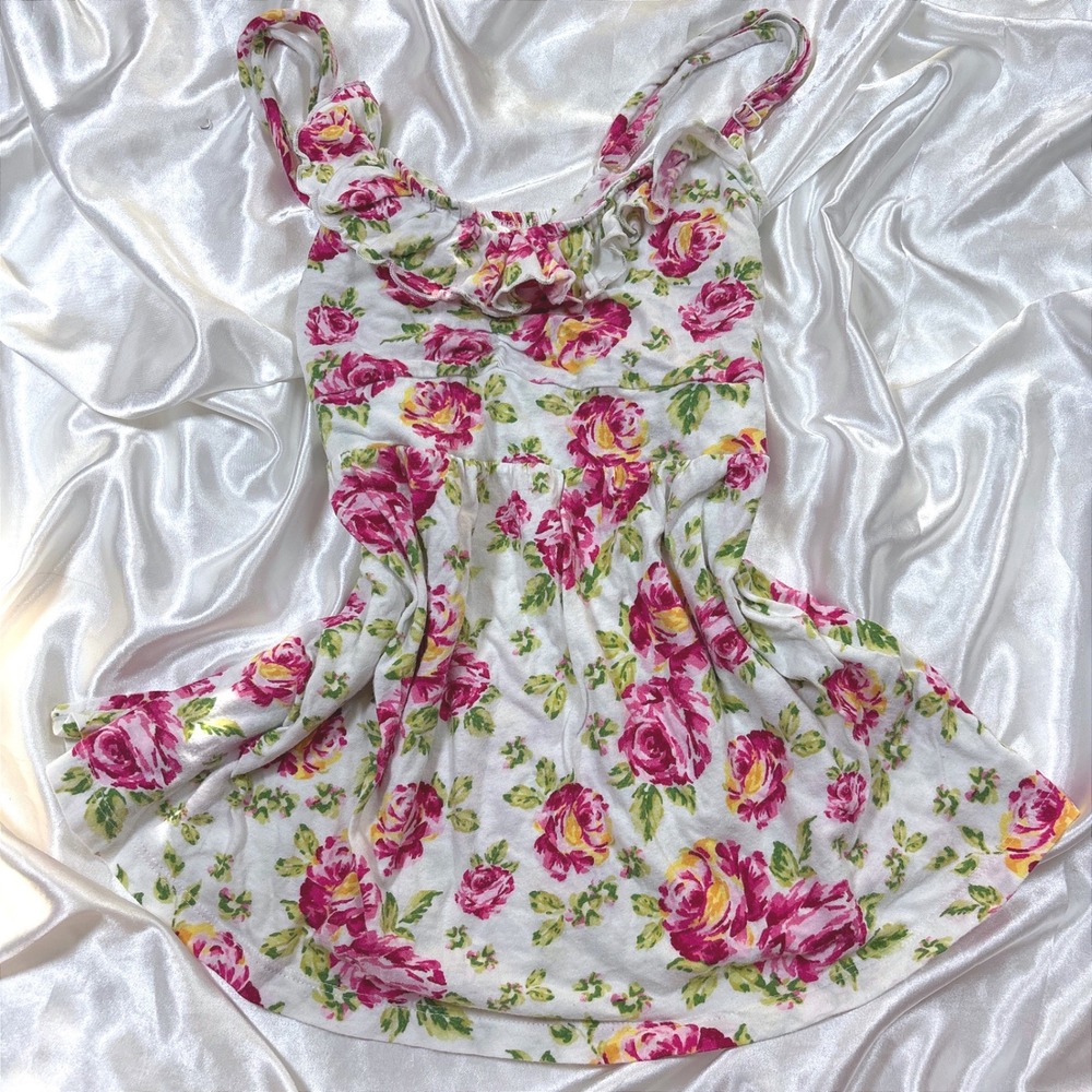 y2k Cami Top White Excellent Torrid Floral Rose Ruffle Babydoll Tank 0